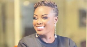Sabel Dieng – Sweatshirt, classe et style…