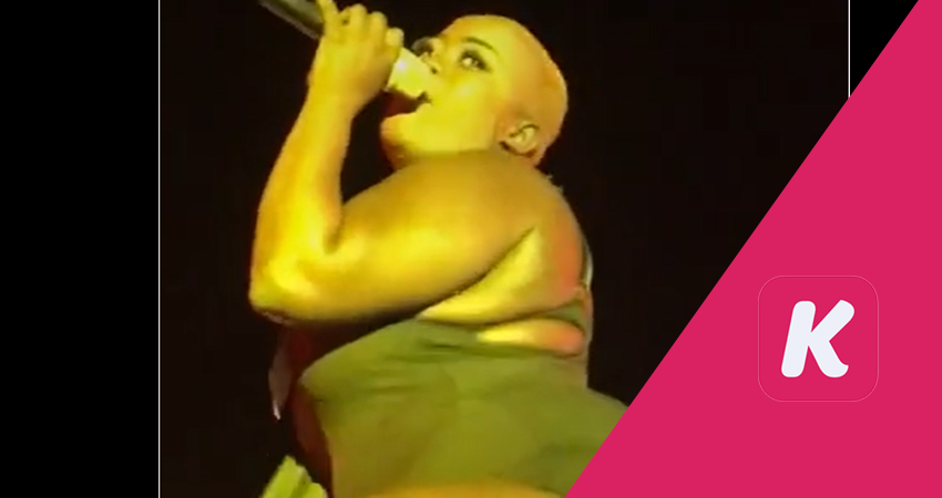 « Djoutou yengueul down » : cette rappeuse explose la soirée de Ngaaka Blindé. Regardez!