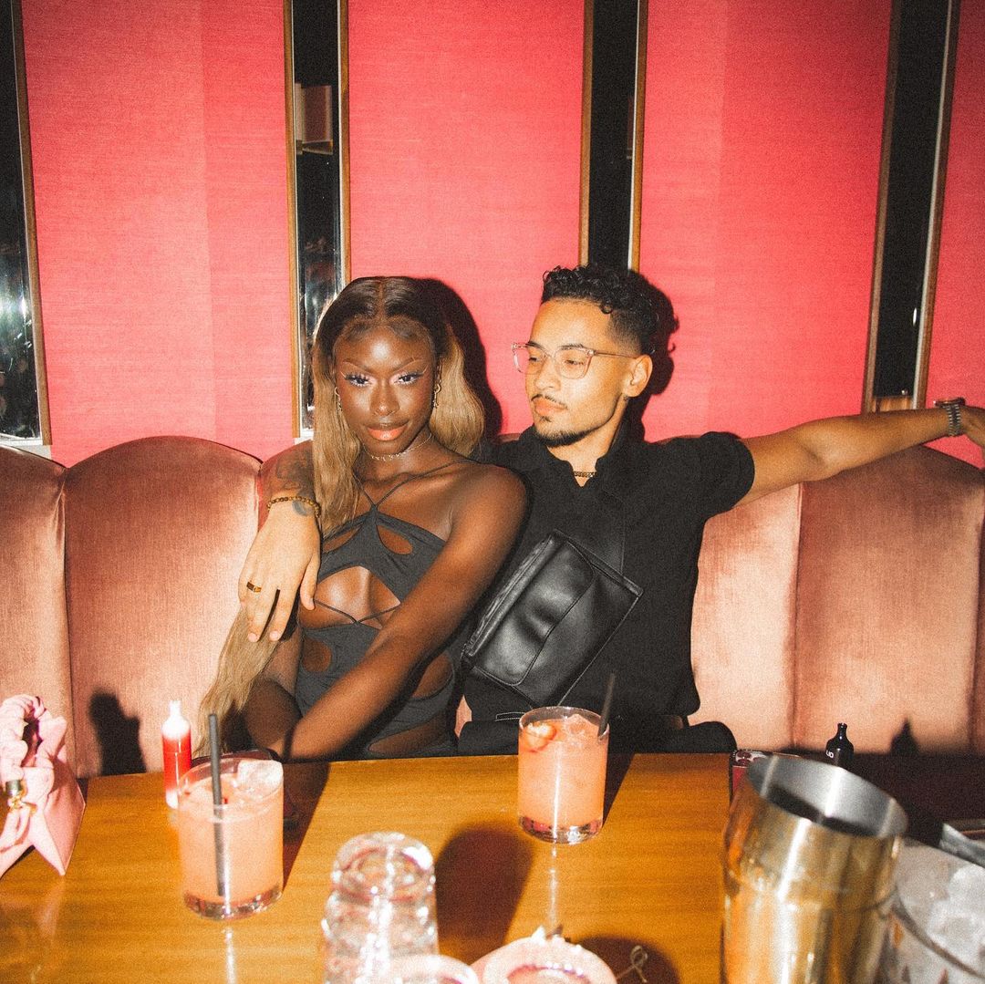 (04 photos) : Pøitrine exhibée,  Diarra Sen P’tit s’affiche $exy avec un beau gosse