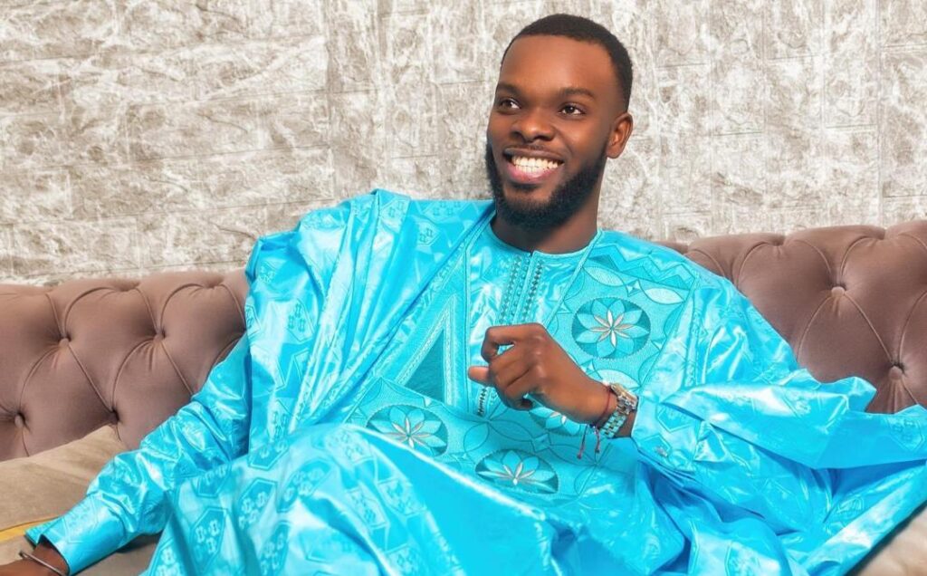 (Photos)- Korité 2023: Momo Wade impose son élégance dans son grand boubou de « kilifeu »