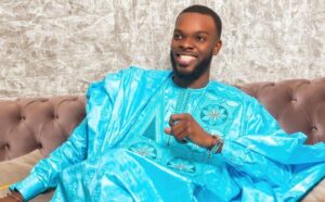 (Photos)- Korité 2023: Momo Wade impose son élégance dans son grand boubou de « kilifeu »