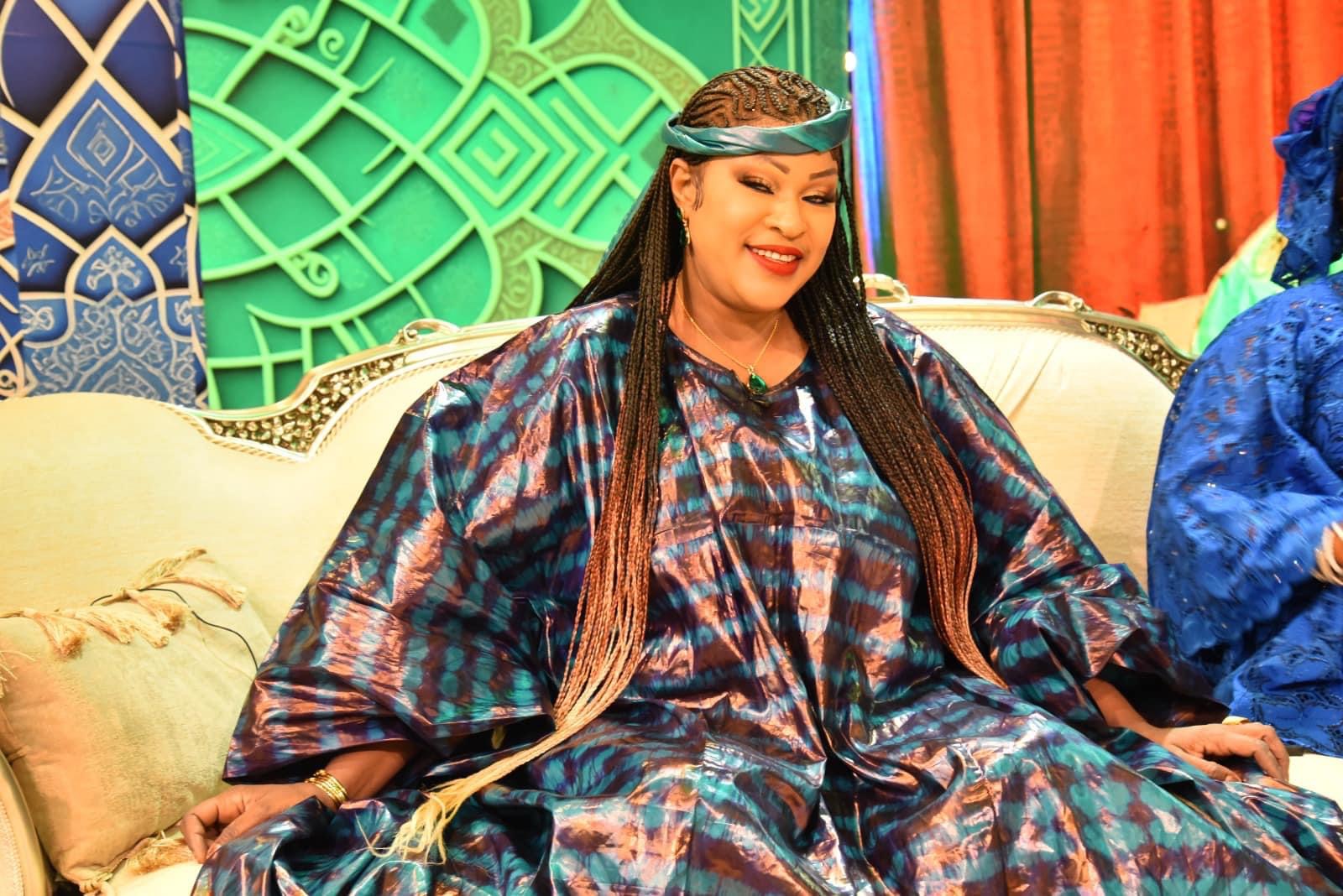 Quartier Général : Kebs Thiam élégante en grand boubou «Thioup palmane