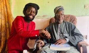 Arrêt sur image: Jobs Sa brains s’affiche avec Serigne Mahi Niass