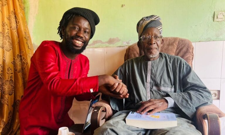 Arrêt sur image: Jobs Sa brains s’affiche avec Serigne Mahi Niass