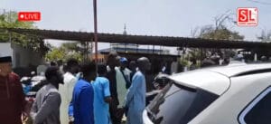 (Vidéo) : Une immense foule à accompagner Pape Demba dans sa dernière demeure