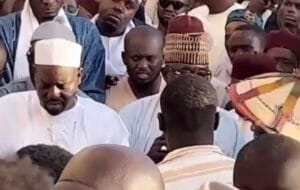 Décès de El Hadji Alé N’diaye: Une marée humaine accompagne le père de Aziz N’diaye jusqu’à sa dernière demeure