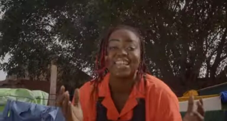 (Clip officiel)- Sister LB, la rappeuse présente «Do xool»