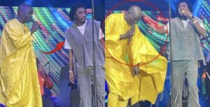 (Vidéo) – Bercy Pikine: Le duo émouvant de Waly Seck et son père Ousmane qui donne des frissons.