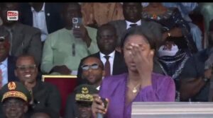 (Vidéo) : En pleurs, Sokhna Bb demande au Président de financer son album « Lifi Macky def »