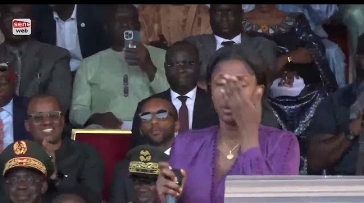 (Vidéo) : En pleurs, Sokhna Bb demande à Macky Sall de financer son album « Lifi Macky def »