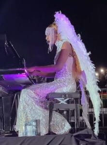 Coumba Gawlo : Le come-back, en habit d&rsquo;ange voix de rossignol, sous une pluie raffraîchissante