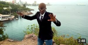 (Vidéo) : Jaaw Ketchup remixe « Sa doolé » de You pour la stabilité du pays.