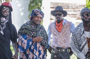 (04 Photos) – Kouna, Samir, Dudu et Fred : Les tenus fantasques qui amusent la toile.