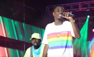 Wally Ballago Seck et les couleurs arc en ciel : Une romance si g@y