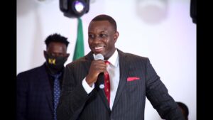 Slogan Fateu 2024: Mo Gates devenu la risée du net