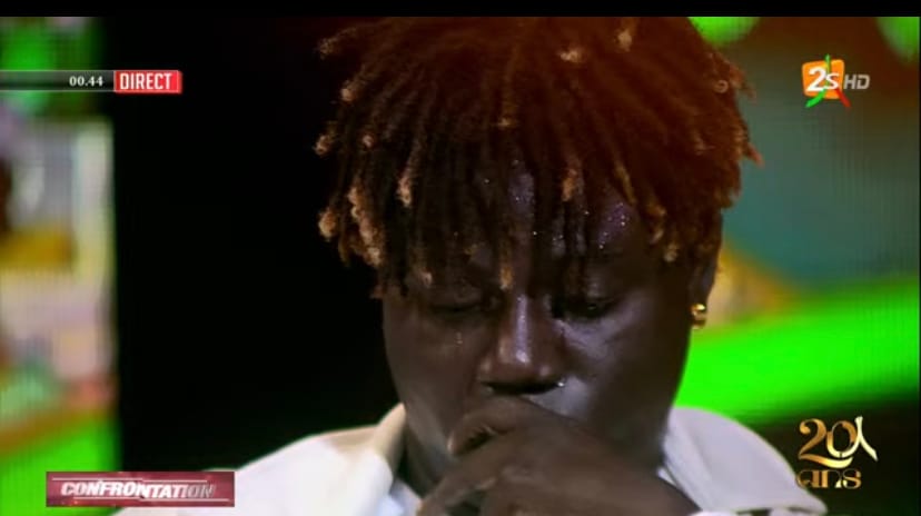 (Vidéo)- Pawlish Mbaye en larmes «Bima amé 6mois lama Sama papa abandonné, il est un père irresponsable…»