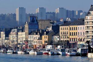 (2) Photos : Violence inouïe à Cherbourg : un jeune de 18 ans interpellé après un viol barbare