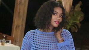 (2) Photos: La Magnifique Mollah Fatimah Éblouit Dans Sa Splendeur