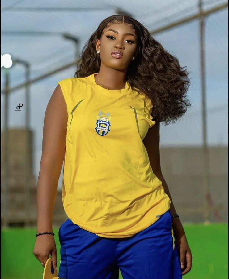 (2) Photos: La pétillante jeune actrice Diarra, éblouissante en mode maillot