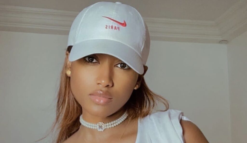 (3) Photos : Eva de « Une femme, un mari » illumine le Magal Touba