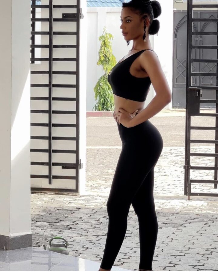 (3) Photos: Julia Samantha, une étoile d