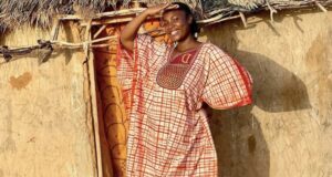 (3) Photos: La Jeune Étoile Maisha S&rsquo;énergise au Village