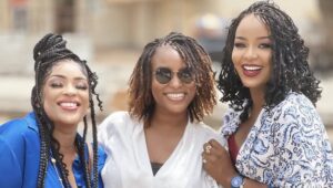 (3) Photos : L’éblouissante Awa Gambie enflamme le plateau avec ses collègues
