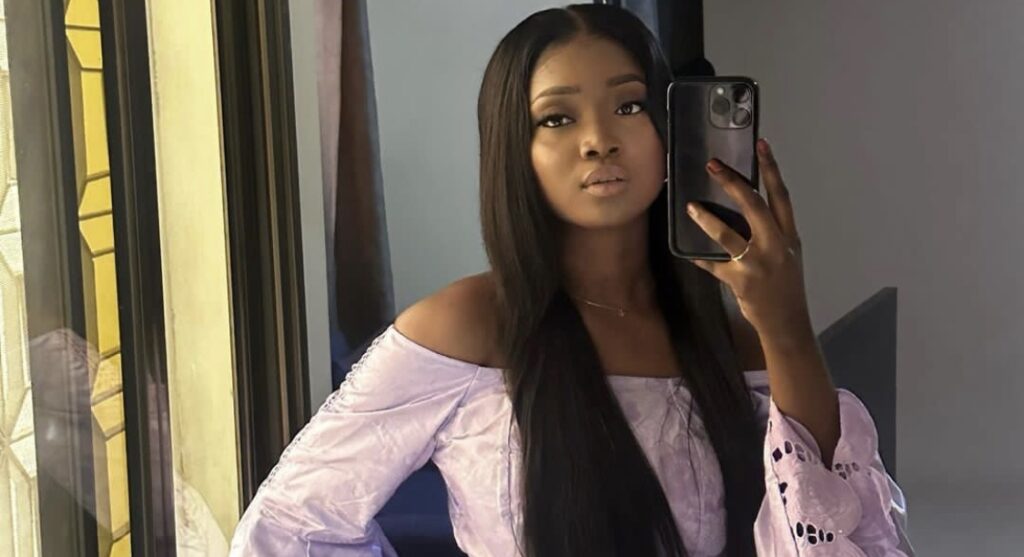 (3) Photos : L&rsquo;éblouissante Maimouna Fall brille en tenue mauve