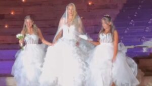 (3) Photos: Mariage de Magali Berdah, la surprise de sa fille et les accusations de Booba