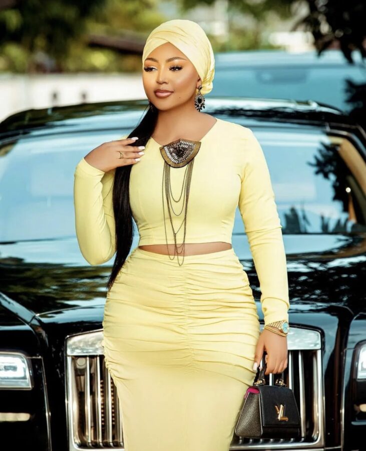 (3) Photos - Regina Daniels, l
