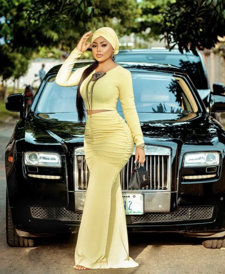 (3) Photos - Regina Daniels, l