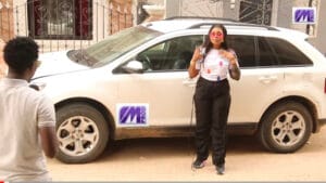 (Vidéo)- Ndeye Ndiaye Banaya quitte Sidy Diop, Wally Ballago Seck la console avec une 4×4.
