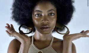 (4) Photos : Diana Bouli, l’influenceuse camerounaise qui fait sensation en Côte d’Ivoire