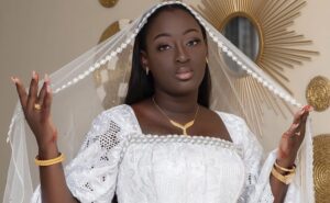 (4) Photos : Le Mariage Épanoui de Cathy, Star de &lsquo;Arrêt Mère Thiaba&rsquo;