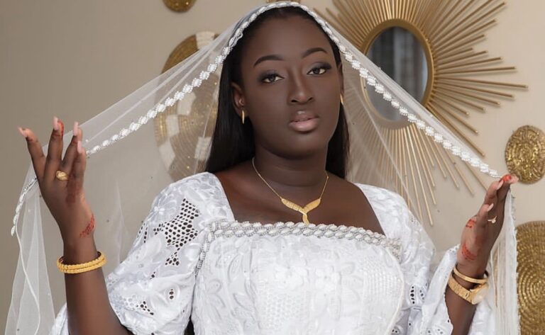 (4) Photos : Le Mariage Épanoui de Cathy, Star de &lsquo;Arrêt Mère Thiaba&rsquo;