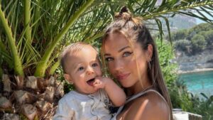 (4) Photos – Maddy Burciaga fait polémique avec une vidéo de son fils dévêtu