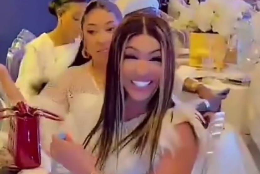 (Vidéo)- Viviane Chidid débarque à l’henné Time de Venus, la fille de Youssou NDour