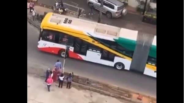 Dakar: Le BRT trace sa voie malgré les obstacles