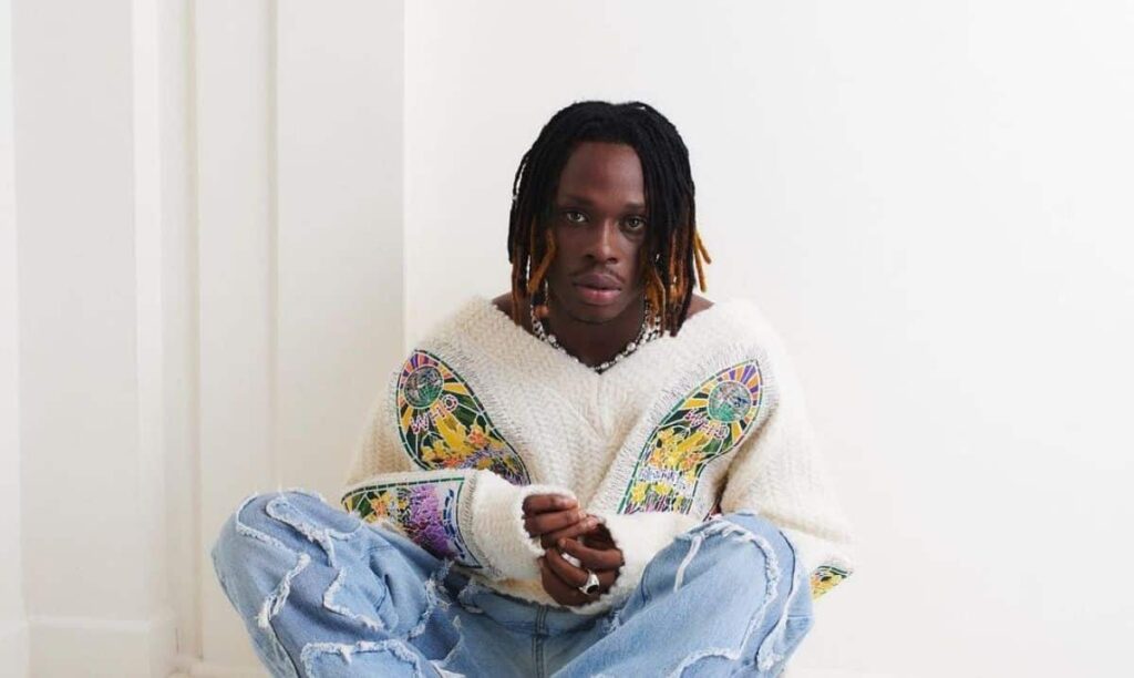 Fireboy DML nie être un artiste afrobeat, se proclame artiste africain