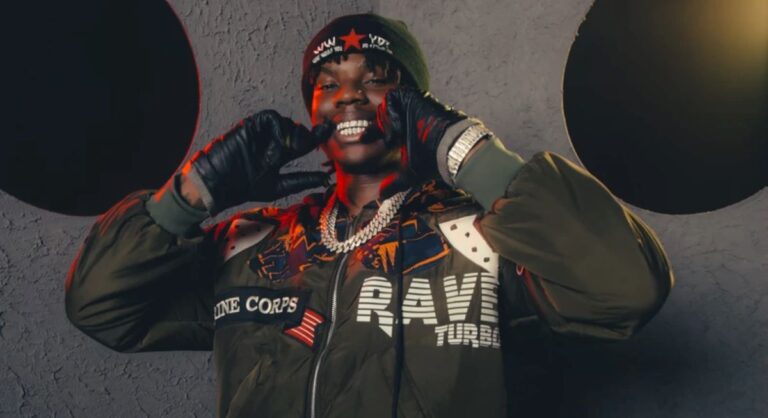 L&rsquo;afrobeat, la &lsquo;mère&rsquo; de tous les genres musicaux : Le chanteur nigérian Rema se positionne