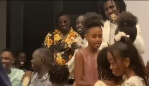 Vidéo: Waly Seck ébloui par la danse «Souss» de sa fille Ndella