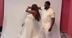 Vidéo : Yakhra Gueye, alias Ndeye Marie dans Karma, célèbre le baptême de son nouveau-né avec le styliste Moussa Versailles