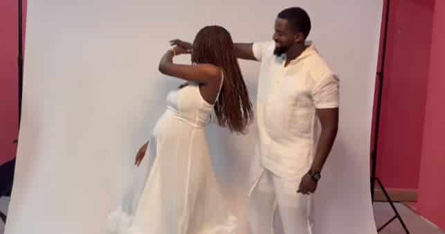 Vidéo : Yakhra Gueye, alias Ndeye Marie dans Karma, célèbre le baptême de son nouveau-né avec le styliste Moussa Versailles