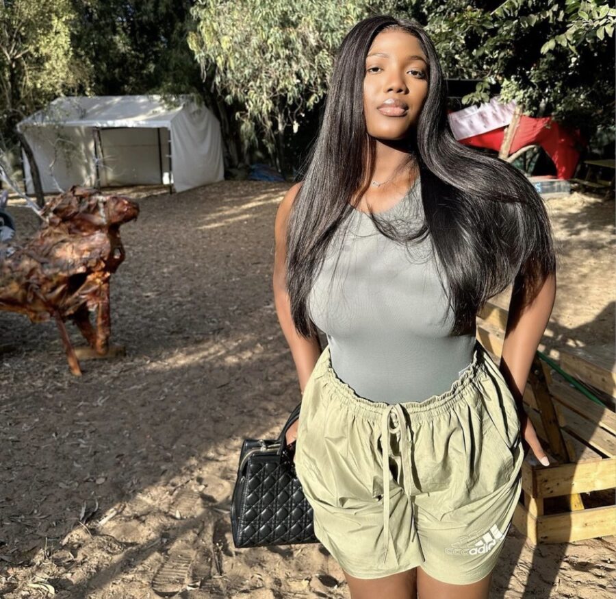 (3) Photos: Adja Diao, l