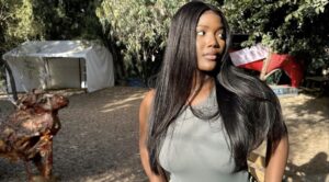 (3) Photos : La séduisante Adja Diao de &lsquo;Valeurs&rsquo; prend du bon temps en mode détente