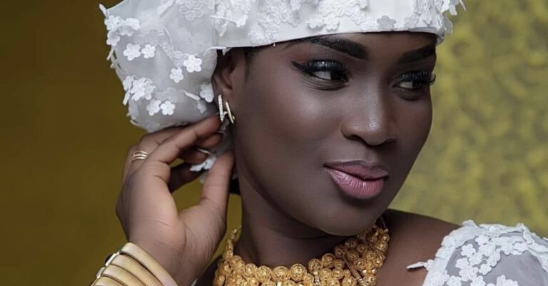 (3) Photos : Mame Diarra Thiam, une séduction irrésistible en tenue de soirée