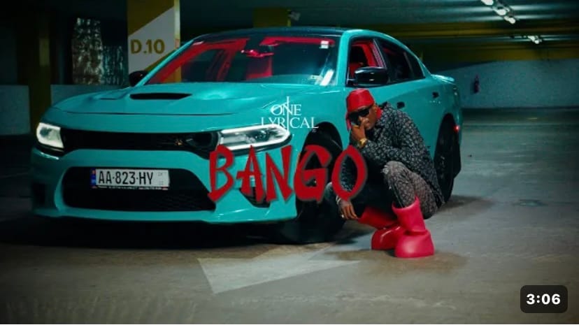 (Clip officiel) – One Lyrical détruit tous les rappeurs dans son clip, « Bongo ».