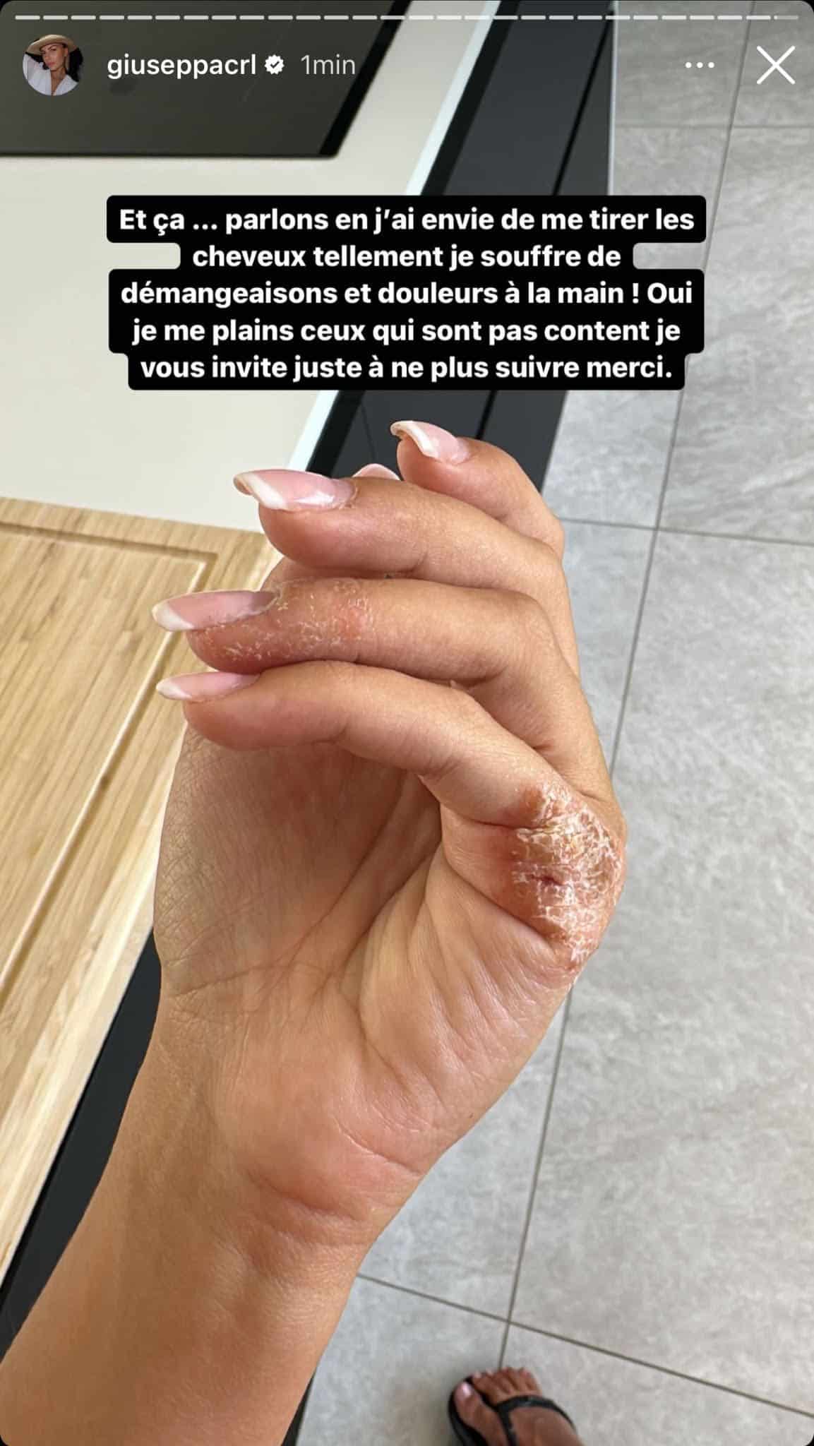 (4) Photos : Giuseppa, en larmes, se confie sur les difficultés et soucis de santé de sa fille