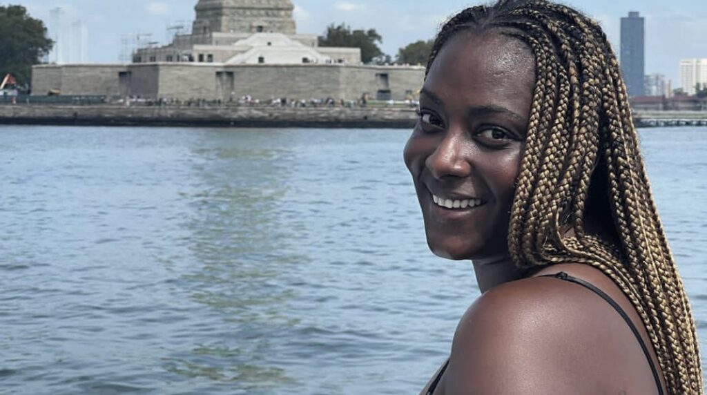 (4) Photos : Halima Gadji éblouit New York avec son talent et son charme
