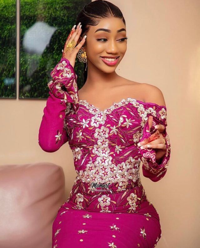 (7) Photos : Bbei Binta, Miss Sourire, éblouit dans une tenue somptueuse !